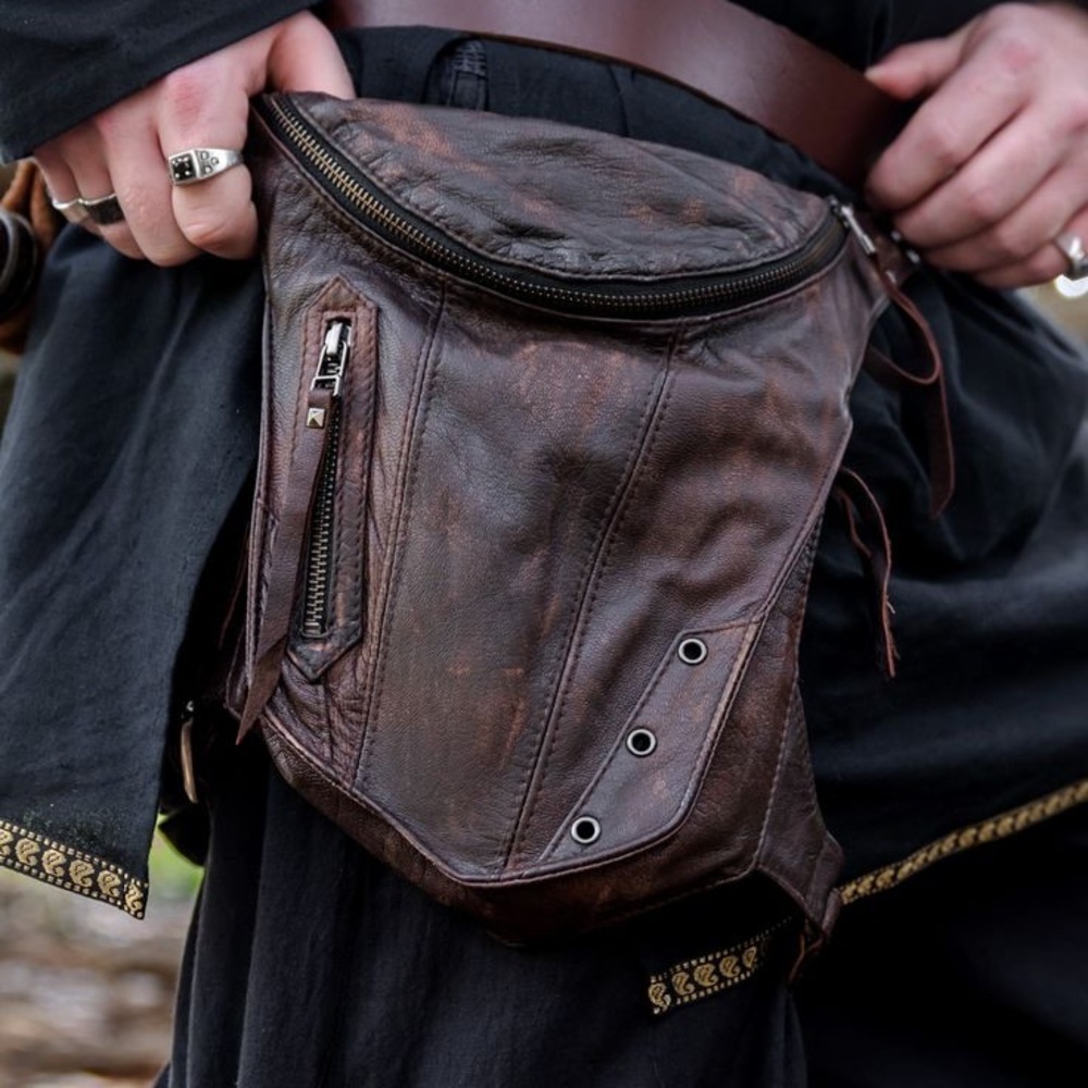 Verillas Valiant Leather Hip Stash - Ironwood (dark brown)